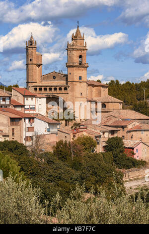 Die Pfarrkirche von San Andrés Gebäude der Altstadt von Elciego, Alava, Baskenland, Spanien Stockfoto