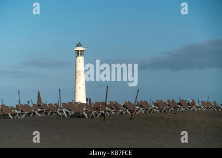 Leuchtturm von Morro Jable oder Faro de Morro Jable am Strand Playa del Matorral, Insel Fuerteventura, Kanarische Inseln, Spanien | Morro Jable ligh Stockfoto