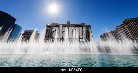 Der Springbrunnen im Bellagio auf eine Show für die Touristen. Stockfoto