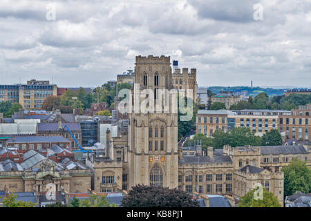 BRISTOL ENGLAND STADTZENTRUM CABOT TOWER BRANDON HILL BLICK AUF DIE WILLS MEMORIAL BUILDING UNIVERSITÄT VON BRISTOL Stockfoto