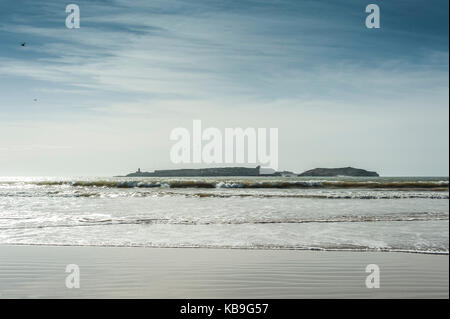 Strand mit Blick auf den Hafen und die Altstadt, Essaouira, Marokko, Nordafrika Stockfoto