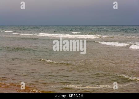 Sturm und Wellen auf dem Ozean natürlichen Hintergrund Stockfoto