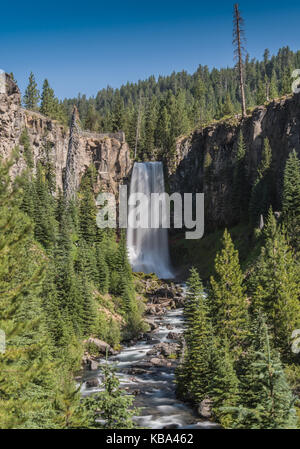Tumalo fällt in der Nähe von Bend, Oregon auf ein sommermorgen Stockfoto