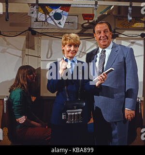 Ein Wort aus Musik, musikalische Comedyserie, Deutschland 1983, Mitwrikende: Moderator Heinz Eckner und Gaststar Rotraud Schindler Stockfoto