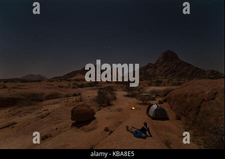 Wüste Camping unter den Sternen, spitzkoppe, Namibia Stockfoto