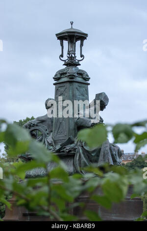 Statue, von Kelvin, Kelvingrove Park, Glasgow, Schottland gesehen