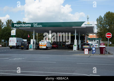 Tankstelle am Supermarkt Morrisons, Leigh, England, Großbritannien Stockfoto