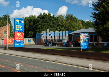 Arc Autowäsche in Leigh, England, Großbritannien Stockfoto