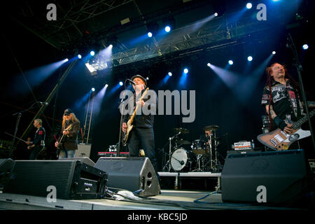 Die englische Alternative Rock Band Levellers führt ein Live Konzert in der norwegischen Musik Festival Bergenfest 2015 in Bergen. Hier Sänger und Musiker Mark Chadwick ist live auf der Bühne. Norwegen, 13/06 2015. Stockfoto