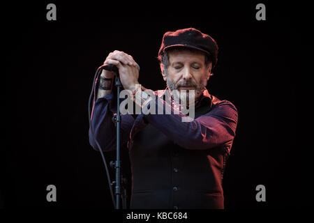 Die amerikanische Alternative Rock Band Mercury Rev führt ein Live Konzert in der norwegischen Musik Festival Bergenfest 2016. Hier Sänger, Songwriter und Musiker Jonathan Donahue ist live auf der Bühne gesehen. Norwegen, 16/06 2016. Stockfoto