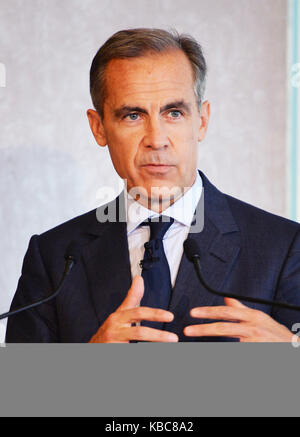 Mark Carney Gouverneur der Bank of England bei der Konferenz „Independence 20 Years On“ der Bank of England, die zwei Jahrzehnte der operativen Unabhängigkeit von der britischen Regierung in der Fishmongers Hall in der City of London markiert. Stockfoto