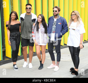 "Geordie Shore: Land der Hoffnung und Geordie' Saison 15 - Fotoshooting mit: Abbie Holborn, Chloe Fähre, Marnie Simpson, Nathan Henry, Arron Chalmers Wo: London, Großbritannien Wann: 29 Aug 2017 Quelle: WENN.com Stockfoto