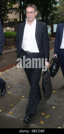 Ehemaliger Geschäftsführer von Tesco UK Christopher Busch Blätter Southwark Crown Court in London, wo er mit einer Anzahl der Betrug durch Missbrauch der Position geladen ist und eine Anzahl von bilanzfälschung. Stockfoto