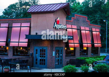 Richmond Virginia, Midlothian Parkway, Applebee's Neighborhood Grill & Bar, Restaurant Restaurants Essen Essen Essen Essen Cafe Cafés, Essen, Essen, außen, Abend, Nacht, r Stockfoto