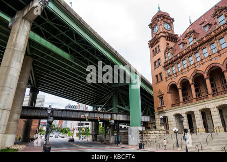 Richmond Virginia, Main Street Station, historischer Bahnhof, außen, Interstate I-95, Autobahn, Überführung, Überführung, VA170521105 Stockfoto