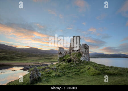 Ardvreck Castle, Loch Assynt, Sutherland, Schottland, Vereinigtes Königreich Stockfoto