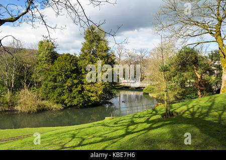 Der Pavillon Gardnes, Buxton, Derbyshire. Die Gärten, entworfen von Sir Joseph Paxton und Edward Milner, wurden im Jahr 1871 eröffnet. Stockfoto