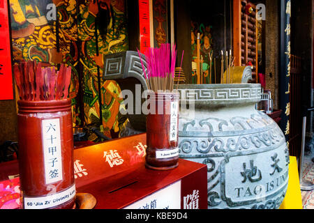 Das Innere des Thian Hock Keng Tempels, buchstäblich Palast des Himmlischen Glücks, der älteste und majestätischste chinesische Tempel der Stadt. Stockfoto