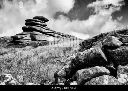 Die Umgebung ist ein Granit Tor in Cornwall, Großbritannien, an der Ostflanke von Bodmin Moor auf Stowe Hügel. Stockfoto