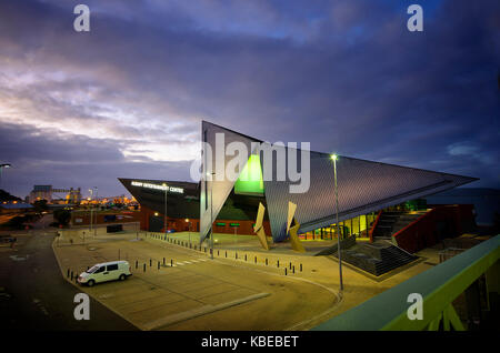 Albany Entertainment Center, am Vorplatz des Princess Royal Harbour, wurde 2010 eröffnet und ist ein Veranstaltungsort für darstellende Kunst und Konferenzen. Stockfoto