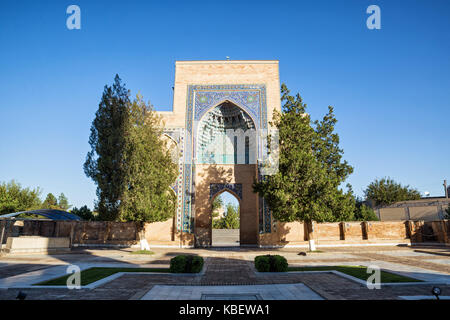 Das Gur Emir-Mausoleum von Tamerlane (Amir Timur) und seiner Familie in Samarkand, Usbekistan. Eingangsportal der komplexen Stockfoto