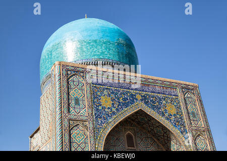 Die Kuppel der Moschee Tilya Kari medrese am Registan Platz, Samarkand, Usbekistan Stockfoto