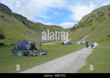 Gordale Scar Campingplatz, in der Nähe von Malham, Yorkshire Dales Stockfoto