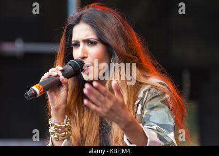 Croydon, London, UK. 30. September 2017. Tasha Tah führt bei Croydon Internationale Mela Festival, wandle Park, Croydon, Großbritannien. 30. September 2017. Tasha Tah. Quelle: Steve Parkins/Alamy leben Nachrichten Stockfoto