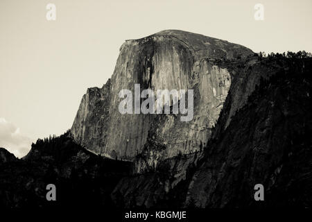 Half Dome in Schwarz und Weiß Stockfoto