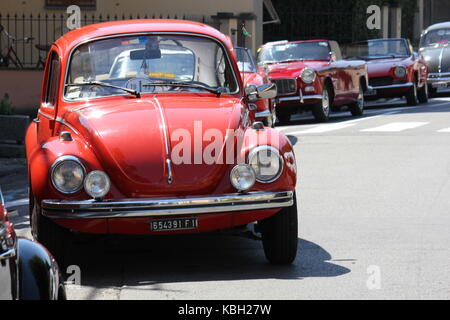 Lastra a Signa, Italien - 30 August 2015: Vintage rot Käfer auf der Straße in Lastra a Signa, Florenz geparkt Stockfoto