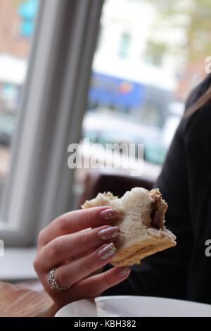 Eine Auswahl der Bilder, während Sie Kaffee und ein Muffin in Newcastle Stadtzentrum. Stockfoto