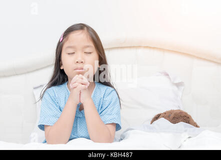 Muslimisches mädchen aus einem christlichen mann