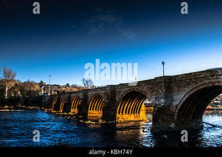 Brücke über den Fluss Dee in Aberdeen Stockfoto