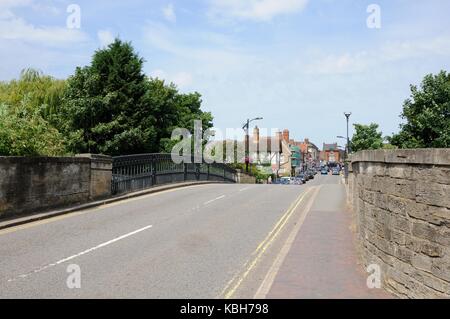 Tickford Brücke, Newport Pagnell, Buckinghamshire, ist die älteste Brücke in Großbritannien noch im täglichen Gebrauch durch den Straßenverkehr. Stockfoto