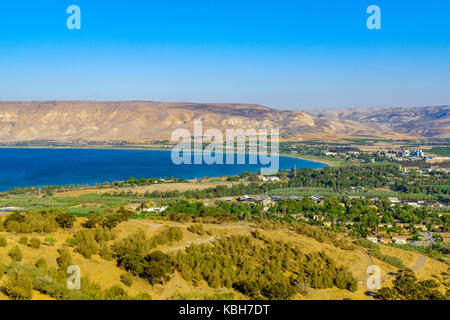 Blick auf den südlichen Teil des Sees von Galiläa (See Genezareth), und die Dörfer der Umgebung, im Norden Israels Stockfoto