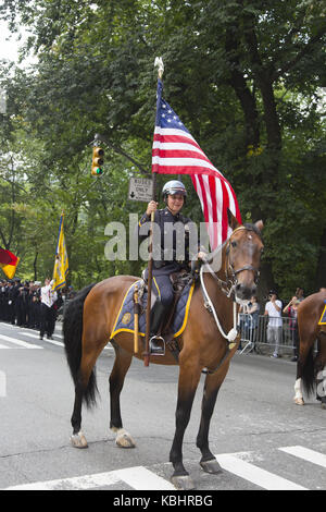 Die German-American Steuben Parade ist eine jährliche Parade traditionell in Städten in den Vereinigten Staaten von Amerika über die von steuben Tag statt. Die New York City Parade ist die 5th Avenue entlang. Stockfoto