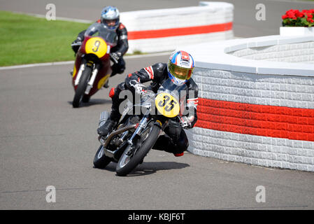 1962 Norton Manx 500 im Besitz von Keith Bush Racing bei Goodwood Revival 2017 Stockfoto