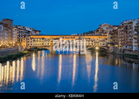 Fotos mit langer Belichtungszeit der Ponte Vecchio - Florenz Stockfoto