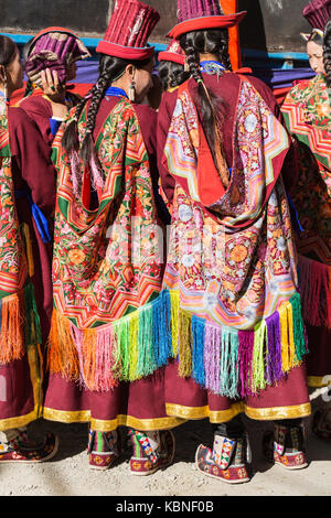 Leh, Indien - 20. September 2017: Unbekannter Künstler in ladakhi Kostüme in die Ladakh Festival am 20. September 2017, Leh, Indien. Stockfoto