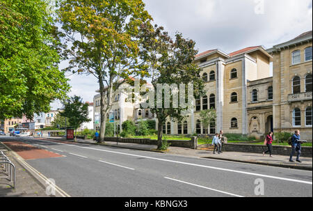 BRISTOL ENGLAND STADTZENTRUM BEGINN DER WHITELADIES ROAD UND BBC STUDIOS Stockfoto