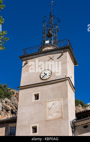 Place de la Mairie, Dorf Cotignac Provence Verte/Provence Alpes Cote D'Azur, Var Frankreich (83), Stockfoto