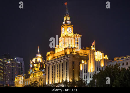 Customs House auf dem Bund bei Nacht, Shanghai, China Stockfoto