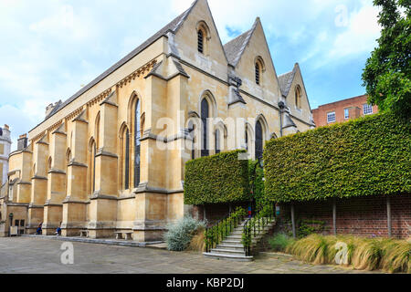 Temple Church Außenansicht, Gebäude von den Knights Templer in Londons Rechtsbezirk, Inner and Middle Temple, London, England Stockfoto