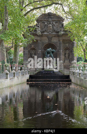 Die Medici Brunnen im Jardin du Luxembourg, Paris, Frankreich. Stockfoto