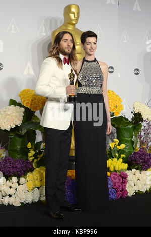 Posen im Pressestaal während der 86. Jährlichen Academy Awards im Loews Hollywood Hotel am 2. März 2014 in Hollywood, Kalifornien. Stockfoto