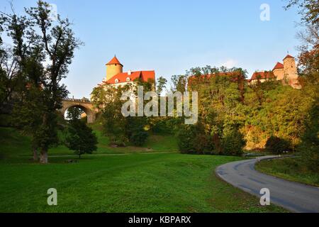 Schönen gotischen Burg veveri. der Stadt Brünn an der Brünner Talsperre. Südmähren - Tschechische Republik - Central Europe. Stockfoto