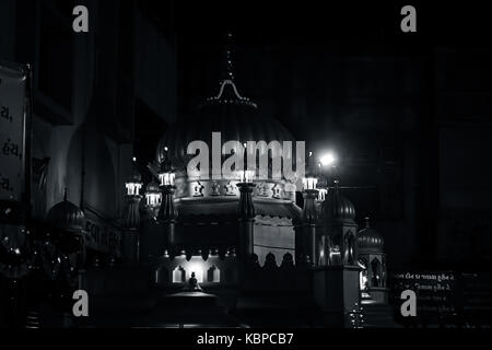 JUNAGADH, Gujarat/Indien, 30. September 2017 - Die tazia Prozession während der Trauer Prozession des Moharram, Junagadh, Gujarat, Indien gesehen. Stockfoto