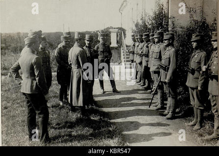 Erzherzog Karl besichtigt Neue Projektsuniformen, 23.9.1916 (BildID) 15548704 Stockfoto