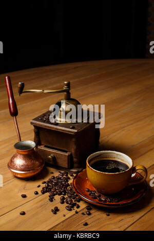 Tasse Kaffee. Kaffee Bohnen. Stockfoto