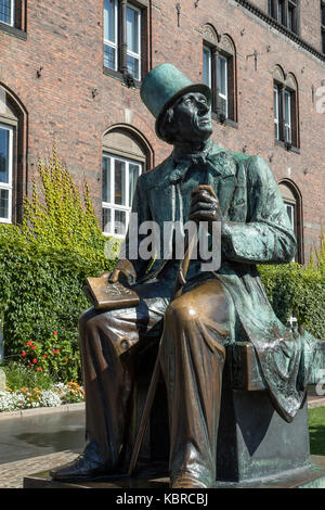 Kopenhagen - Dänemark. Statue von Hans Christian Andersen - eine dänische Autor für seine Märchen erinnert. Andersens Märchen, von denen nicht weniger tha Stockfoto